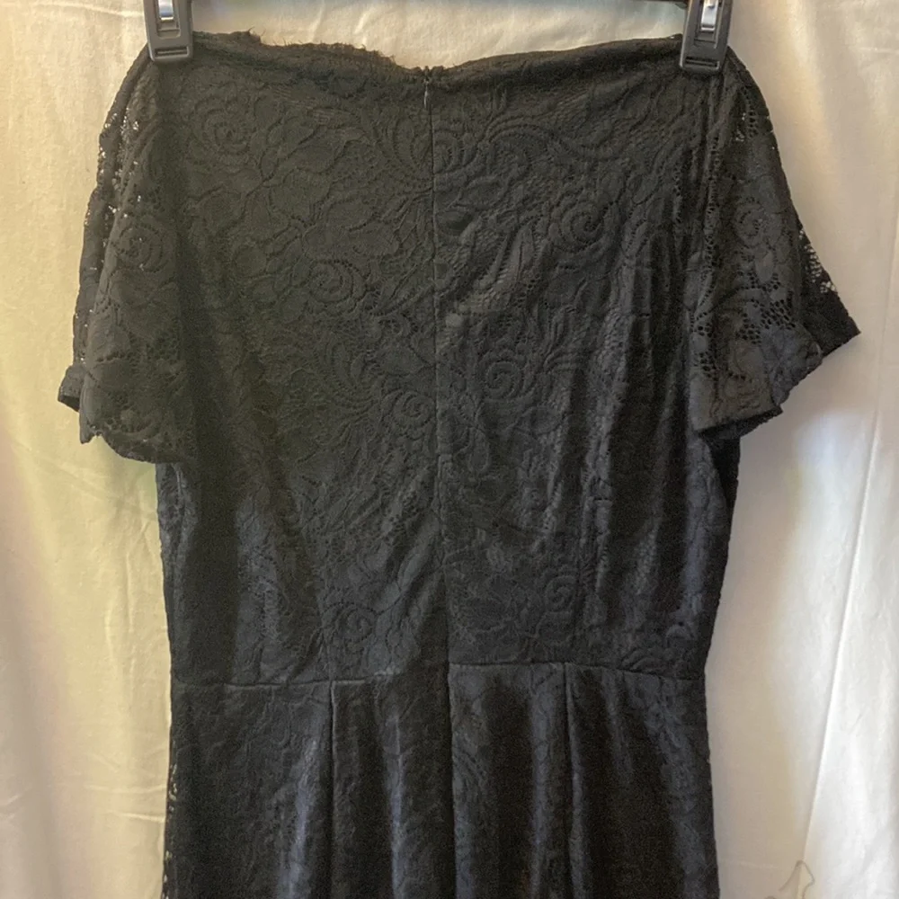 Black lace overlay dress. - Picture 3 of 5